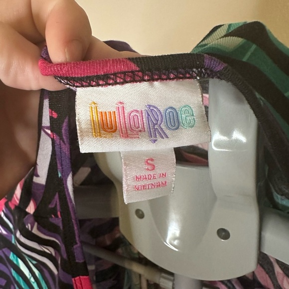 Lularoe Simply Comfortable Women's Disney Maleficent Short Sleeve Stretch Shirt - Picture 4 of 4